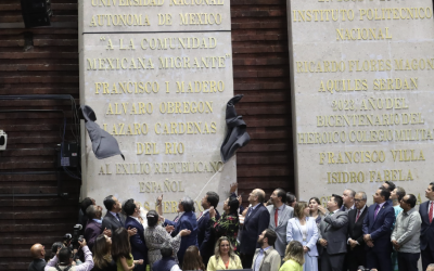 INSCRIBEN CON LETRAS DE ORO EN EL MURO DE HONOR DE LA CÁMARA DE DIPUTADOS «A LA COMUNIDAD MEXICANA MIGRANTE»